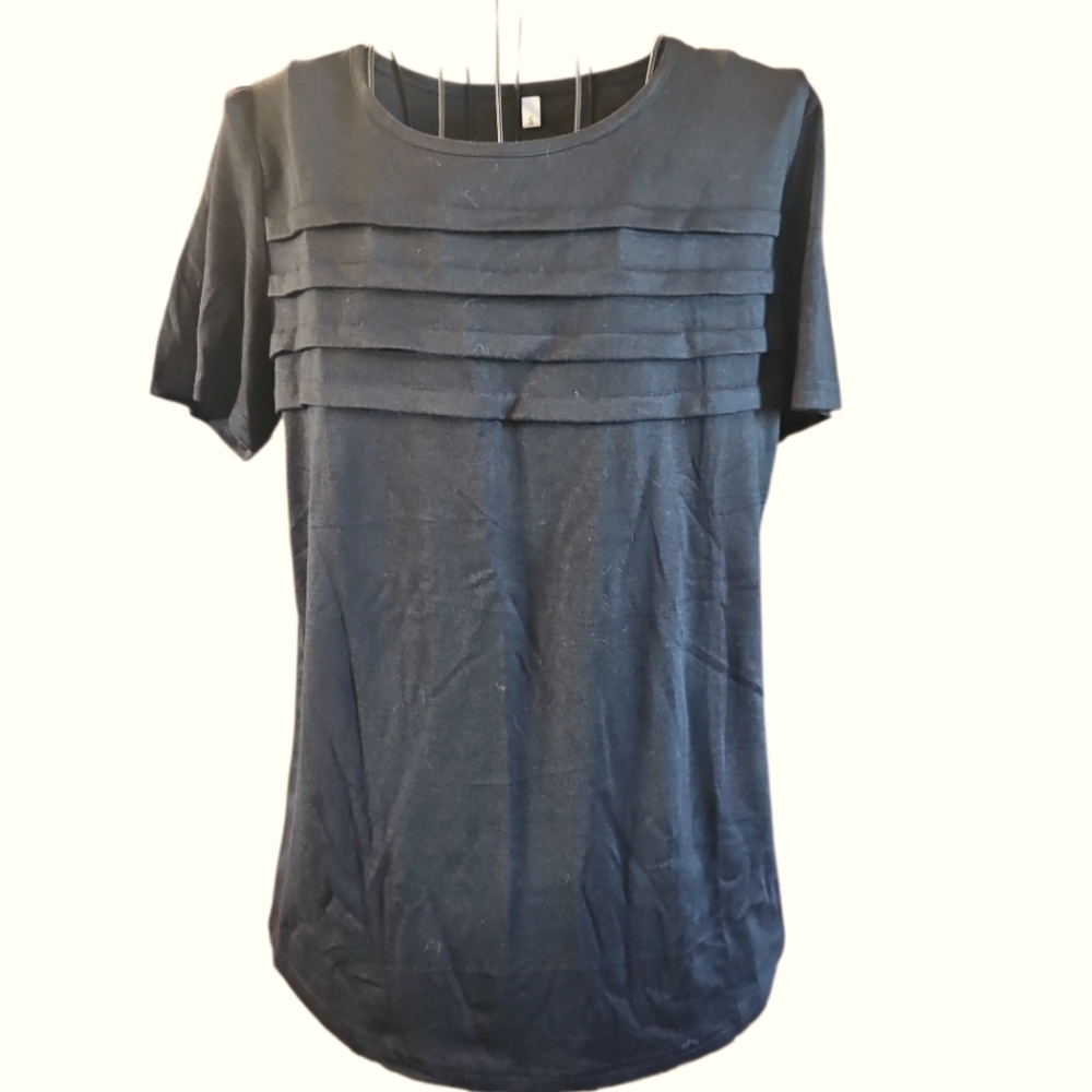Women's Black Pleated Top